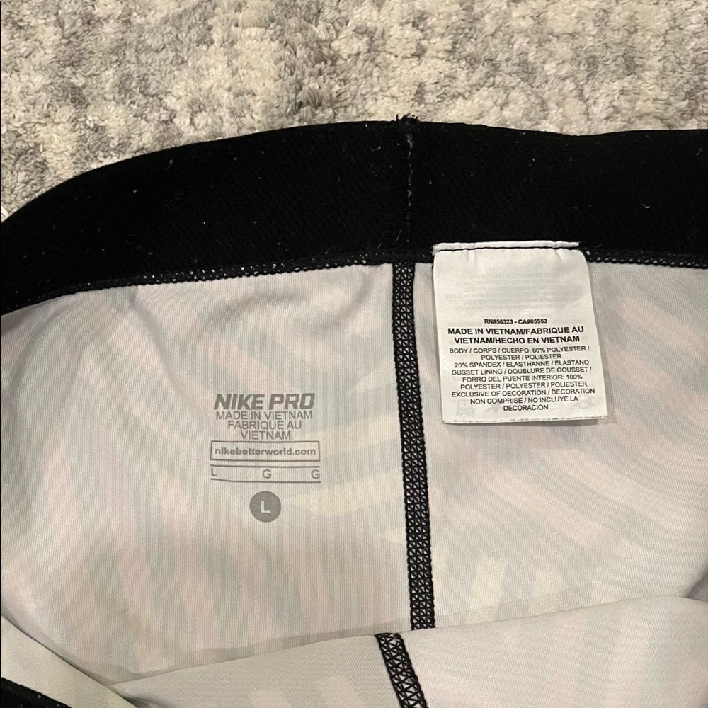 Nike Pro Crop Leggings - Picture 3 of 4